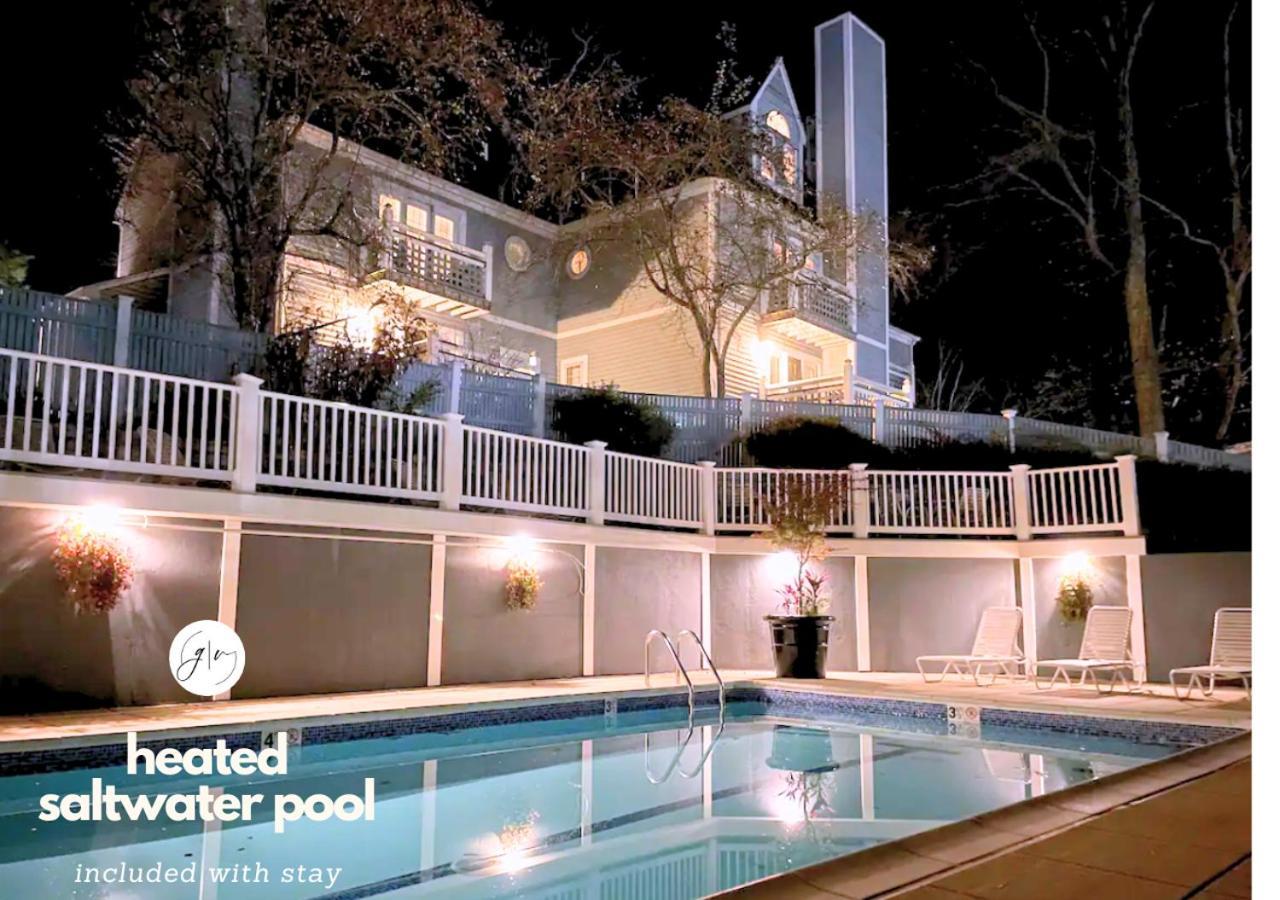 Getaway Villa- 3 Mins To Mohegan- Fully Stocked With Two Full Beds & Fireplace- Jacuzzi, Saltwater Pools, Sauna Norwich Buitenkant foto